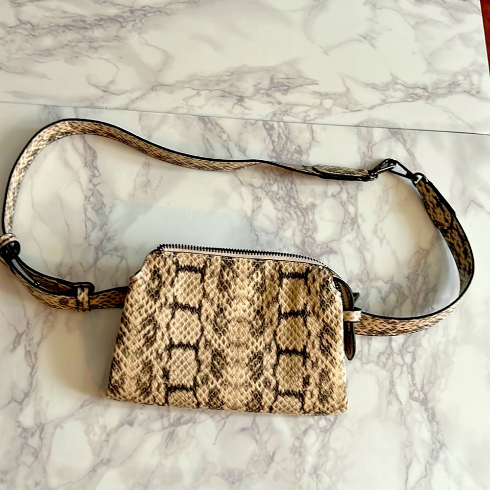 NWOT snake print Fanny pack